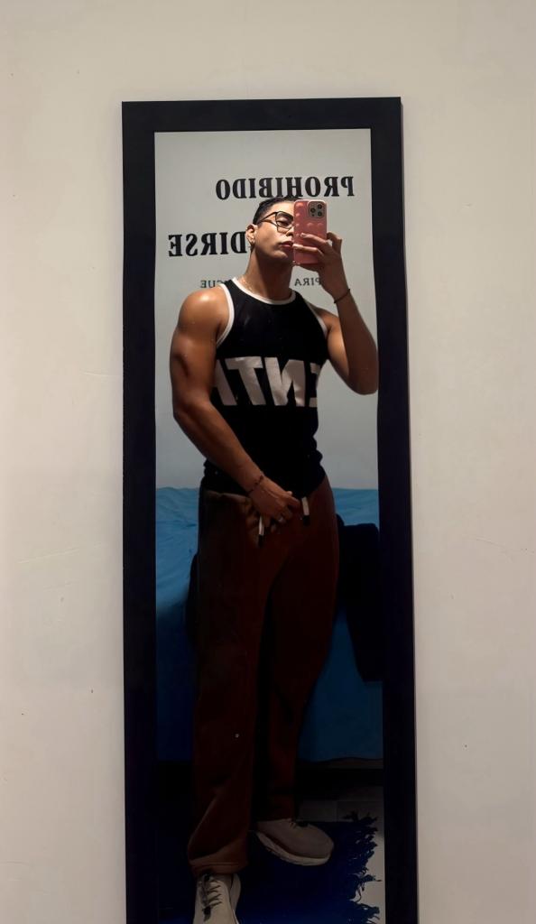 624492415: Chico busca chica en Madrid