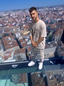 682409525: Chico busca chica en Madrid