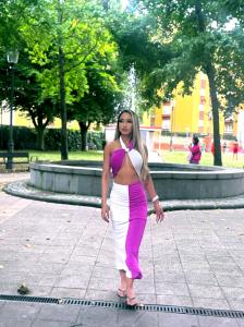 611333964: Chica busca chico en La Coruña