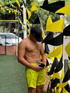 671776198: Chico busca chica en Valencia