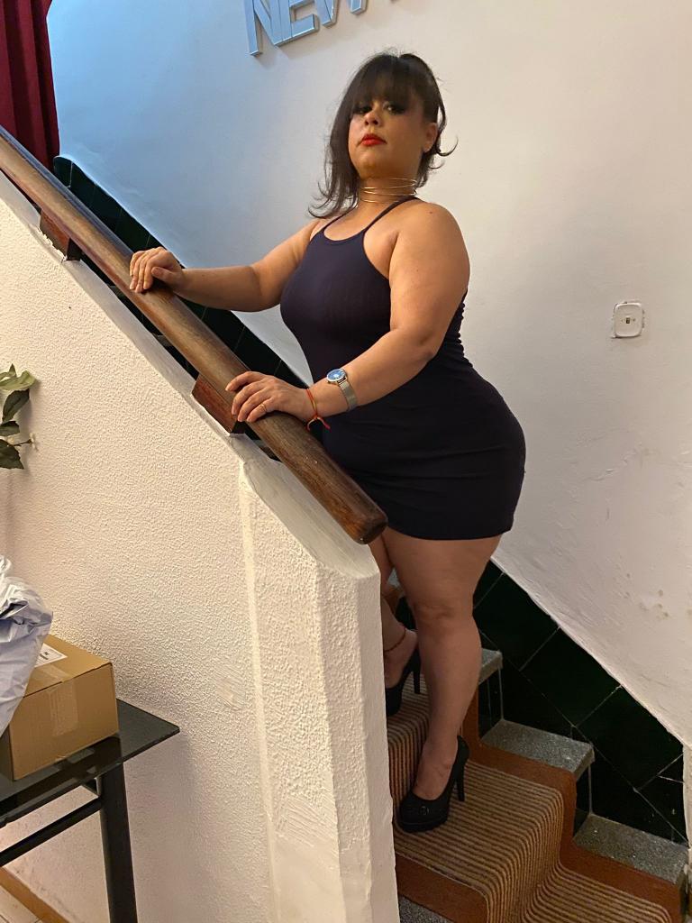 Chica busca chico en Almería: 