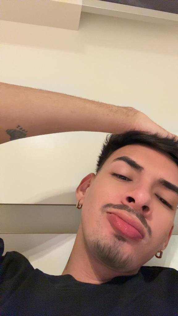 604981520: Chico busca chica en Lugo