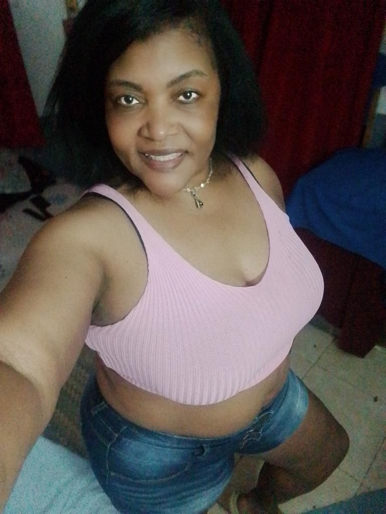 641704478: Chica busca chico en Mallorca