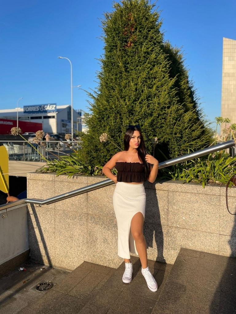 677913721: Transexual en Pontevedra