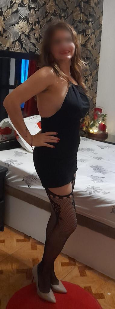 605487085: Chica busca chico en Granada