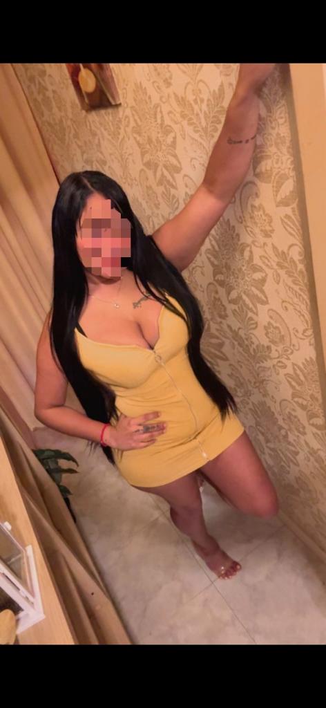 631086796: Chica busca chico en Barcelona