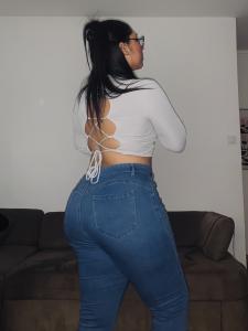 641970604: Chica busca chico en Barcelona