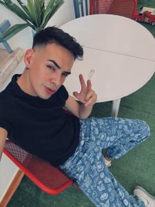 604981520: Chico busca chica en Lugo