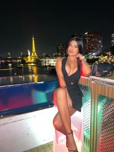 631773753: Chica busca chico en Madrid