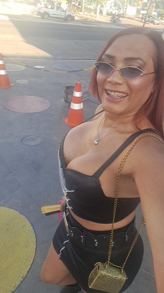 641048844: Transexual en La Coruña