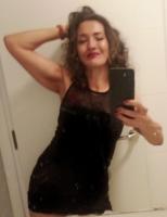 634828951: Chica busca chico en Sevilla