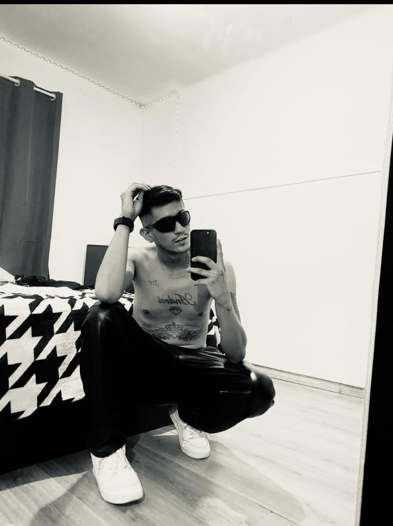 617658902: Chico busca chica en Madrid