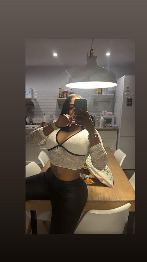 641084209: Chica busca chico en Sevilla