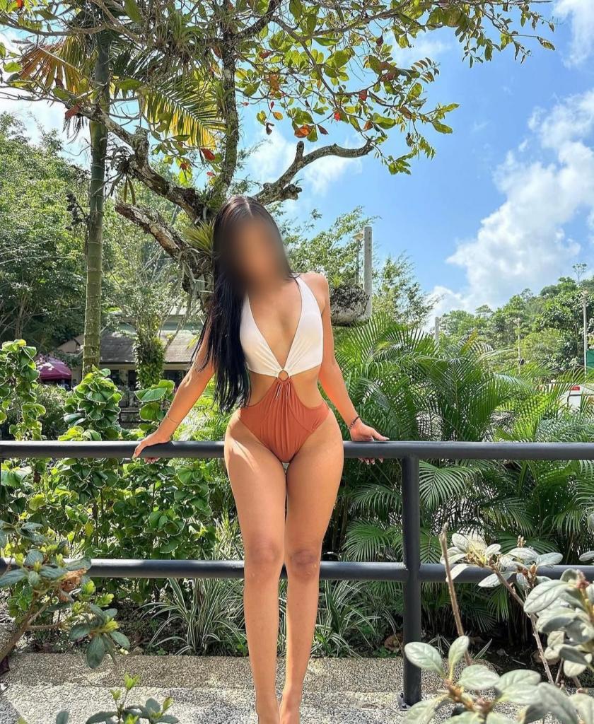 603375145: Chica busca chico en Cádiz