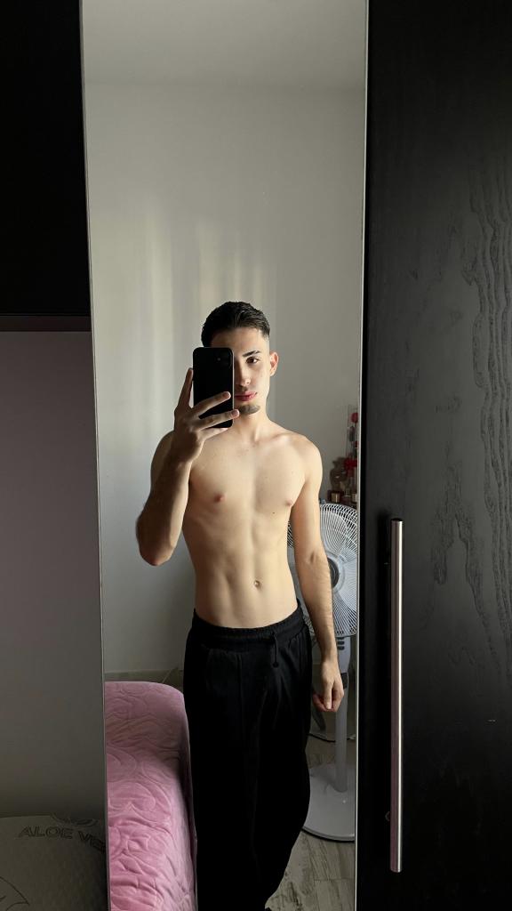 Chico busca chica en Málaga: 