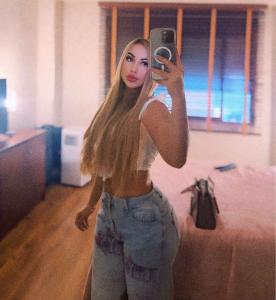 634369209: Chica busca chico en Alicante