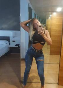 613271123: Chica busca chico en Málaga