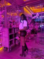 613854905: Chica busca chico en Cádiz