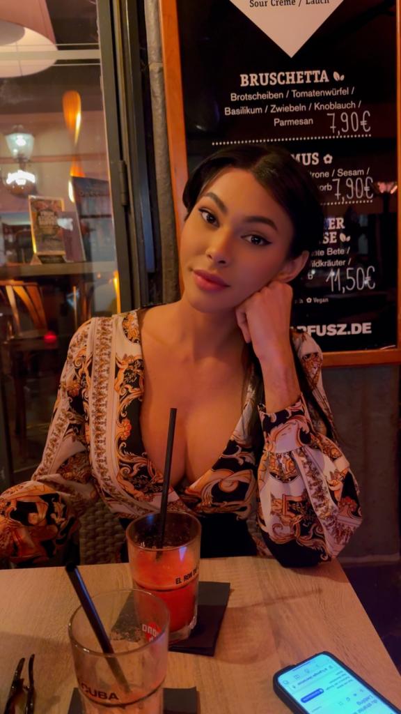 613876600: Transexual en Madrid