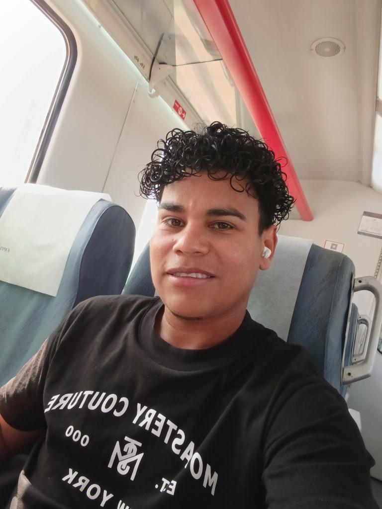 Chico busca chica en Alicante: 