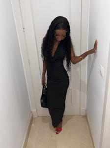 663207952: Chica busca chico en Gerona