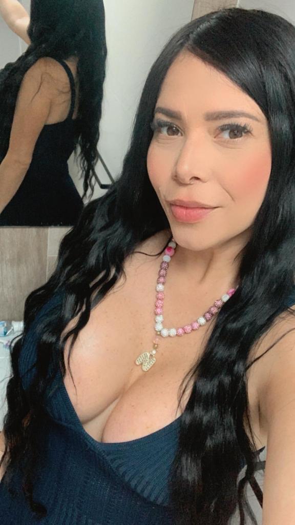 611281908: Chica busca chico en Murcia