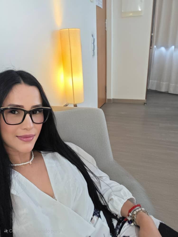 Chica busca chico en Almería: 