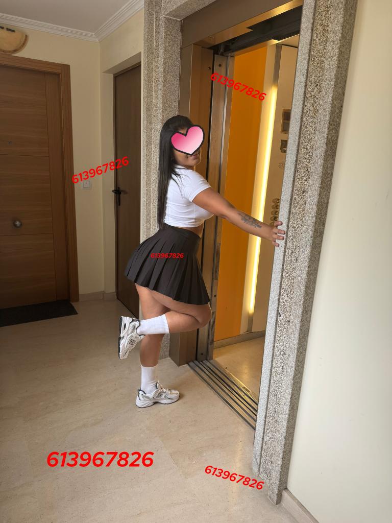 613967826: Chica busca chico en La Coruña