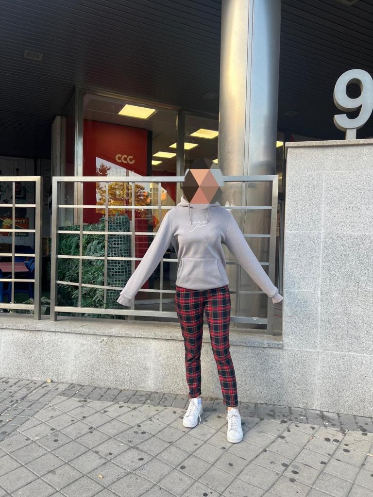 656618155: Chica busca chico en Madrid