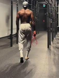 612466900: Chico busca chica en Alicante