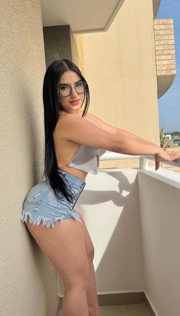 672529534: Chica busca chico en Granada