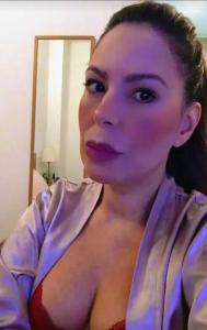 617995813: Chica busca chico en Cantabria