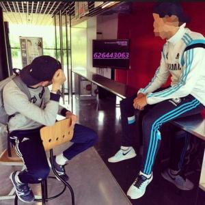 Chico busca chica en Sevilla: 