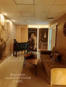 646675766: Chica busca chico en Cádiz