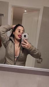 642700615: Chica busca chico en Sevilla