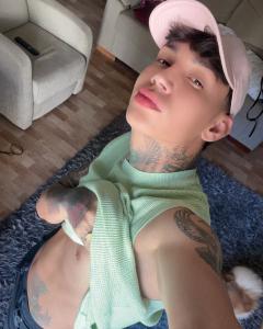 627295189: Chico busca chica en Málaga