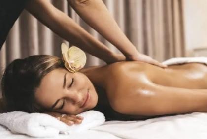 613694965: Chica busca chico en Alicante