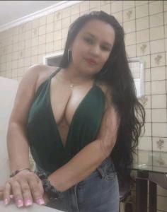 742064124: Chica busca chico en León