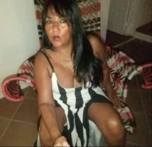 664371235: Chica busca chico en Valencia