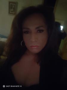 691557765: Transexual en León