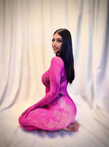 697204477: Chica busca chico en Madrid