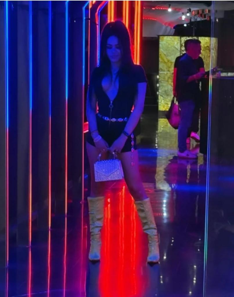 622957219: Chica busca chico en Granada