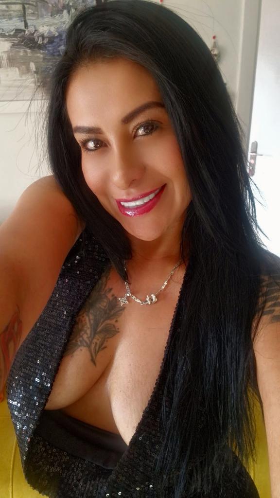 623157553: Chica busca chico en León