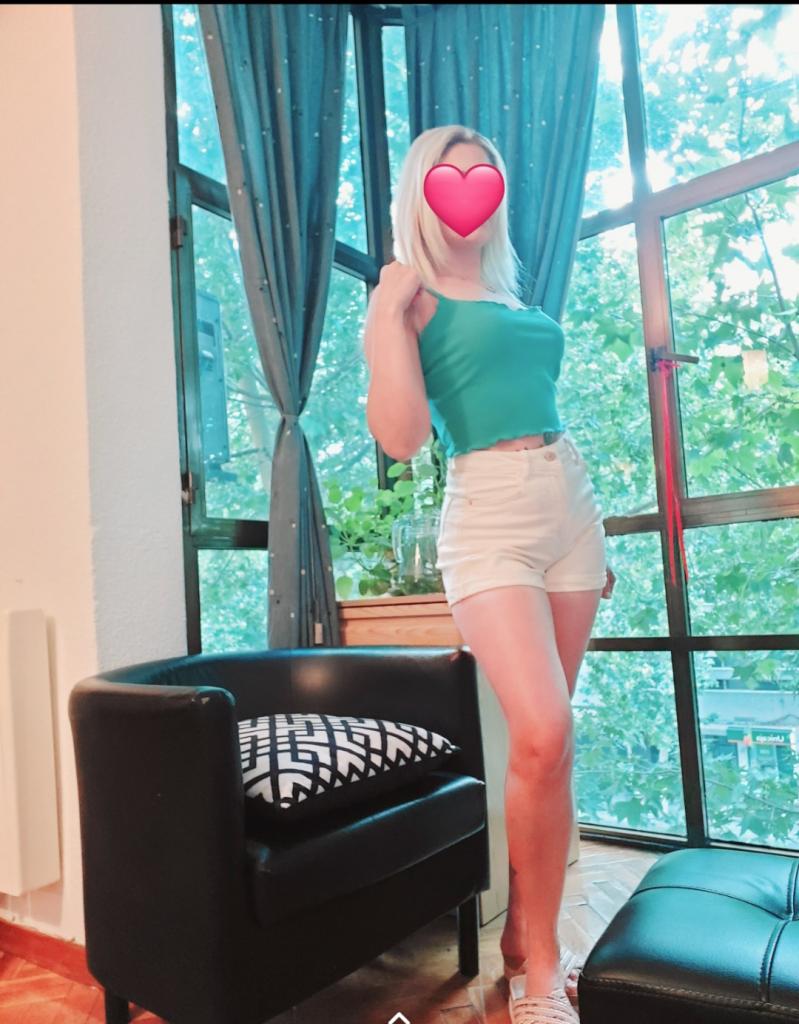 631849633: Chica busca chico en Cádiz