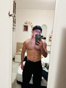 658433932: Chico busca chica en Granada