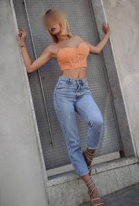 621362911: Chica busca chico en Sevilla