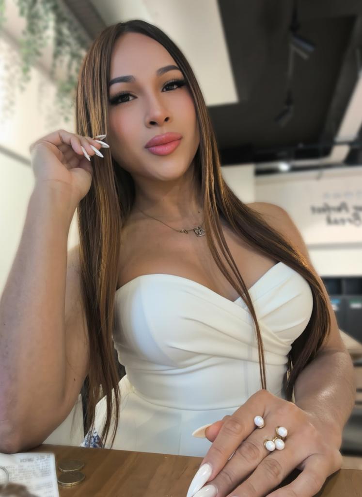 613806488: Transexual en Tenerife