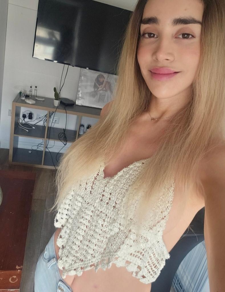 614773935: Transexual en Valencia