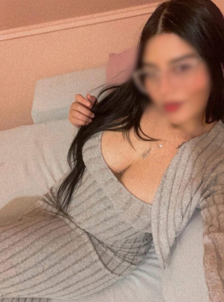 612440370: Chica busca chico en La Coruña