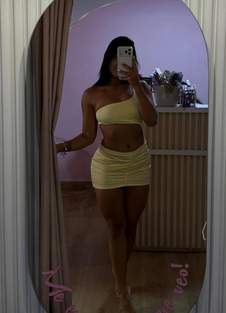 Chica busca chico en La Coruña: 